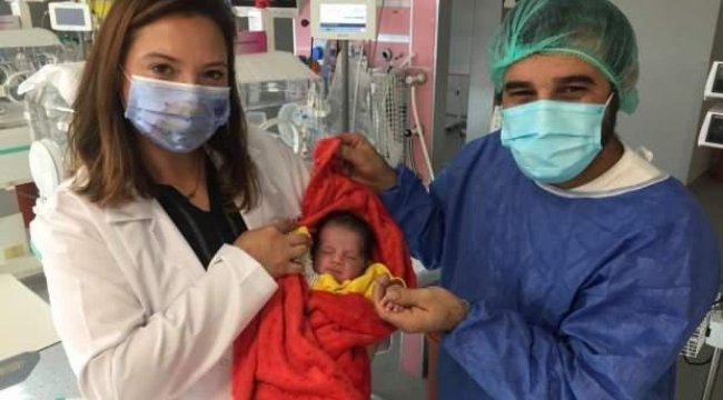 Anne kovid oldu, 1 ay erken doğan Hamza bebek literatüre girdi